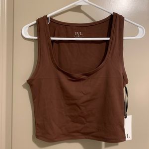 Studio IVL Scoop Tank NWT